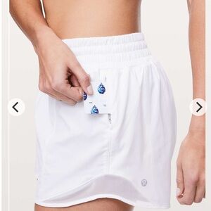🌼Lululemon Hotty Hot High-Rise lined Short Long 4” Size 6 White